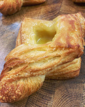 Load image into Gallery viewer, Croissant, Single
